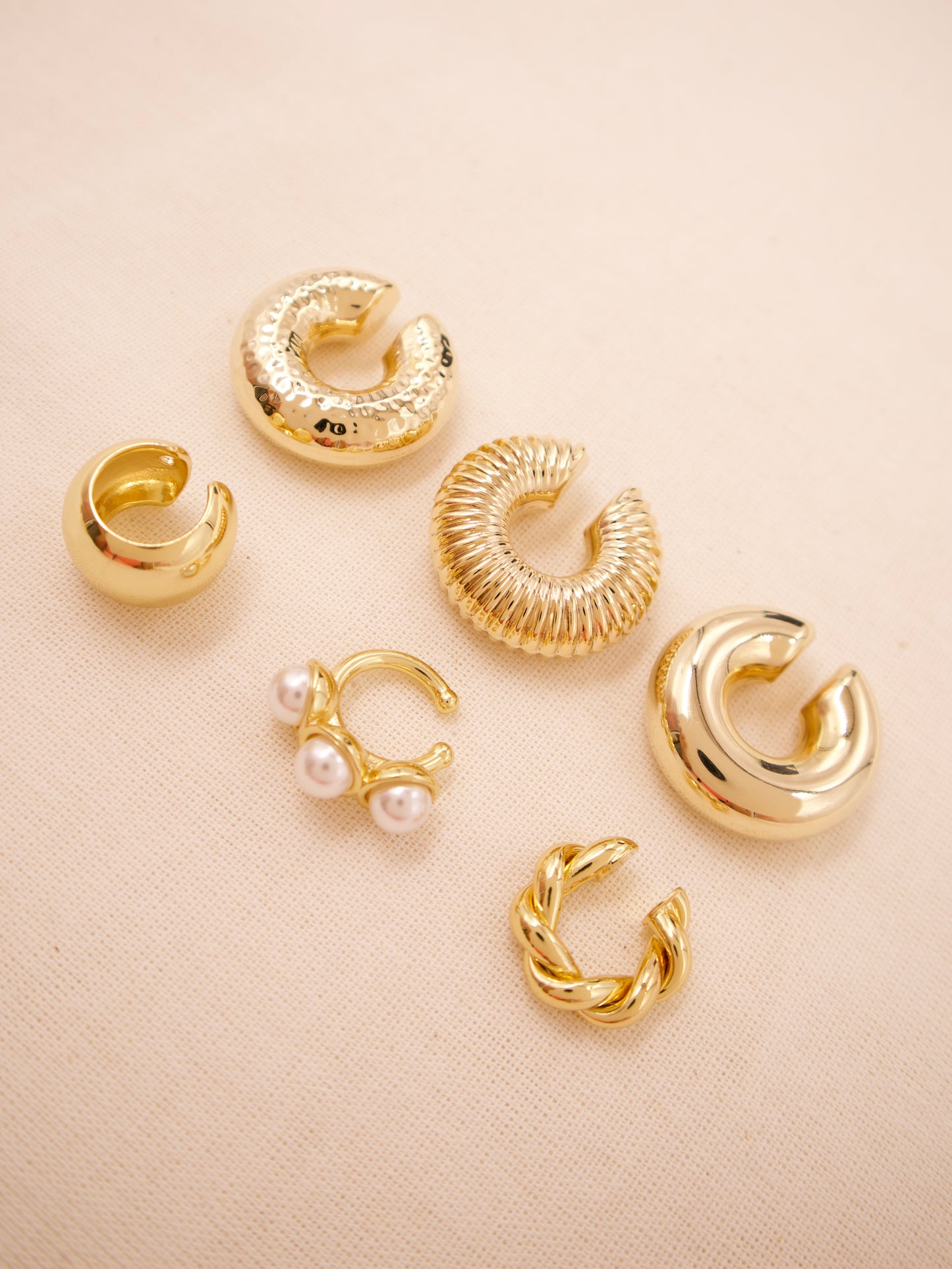 Earcuff gold twist